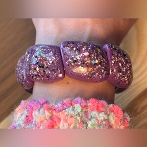 💜Vintage 1950s MCM Confetti/ Mosaic Lucite Chunky Stretch Purple Bracelet💜
